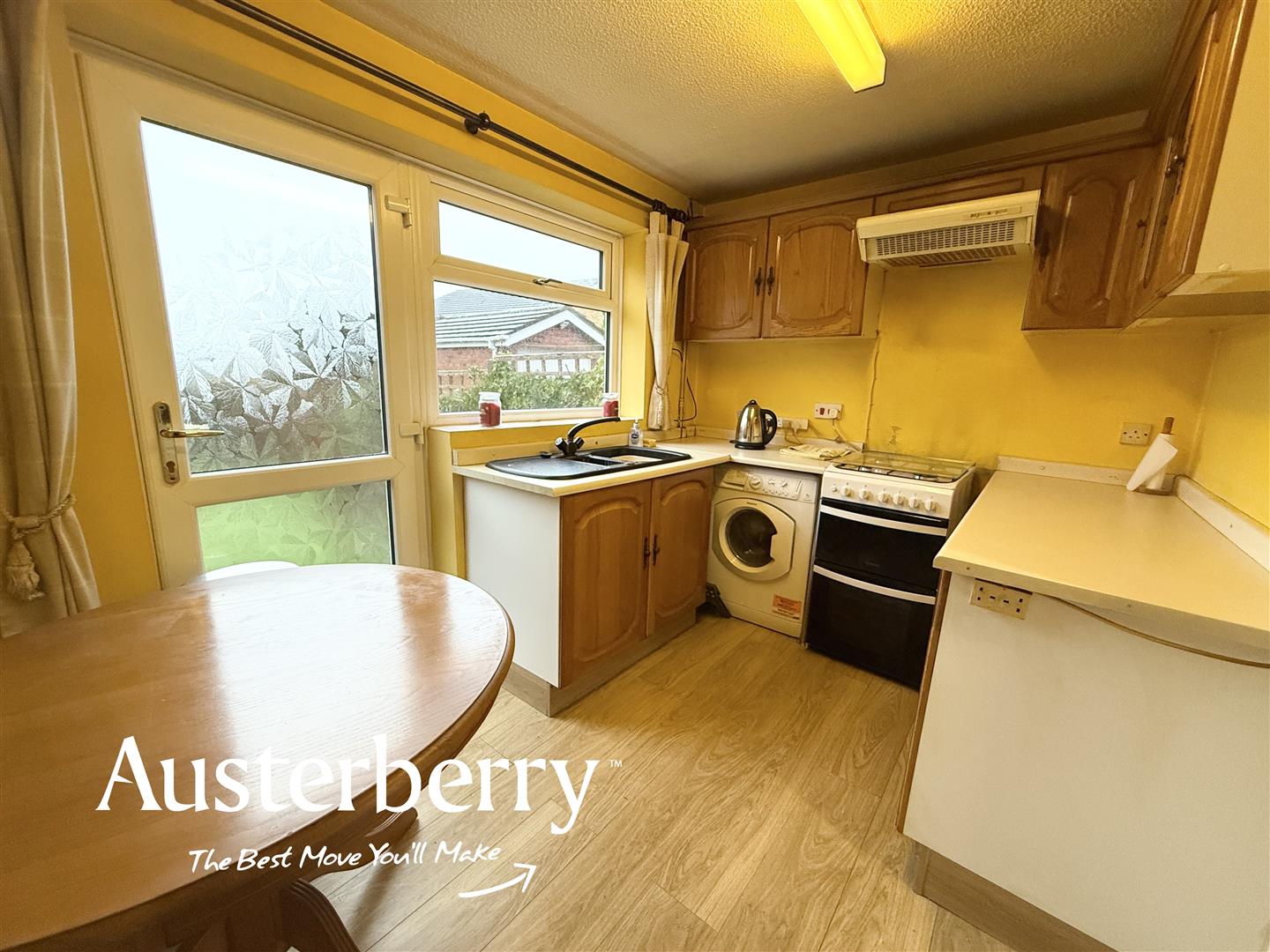 2 bed property in Farnworth Road, Stoke-On-Trent